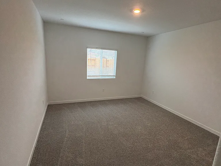 1072 Silverado Way — Photo 9