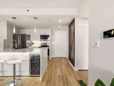 1 2nd St APT 2508, Jersey City, NJ, 07302