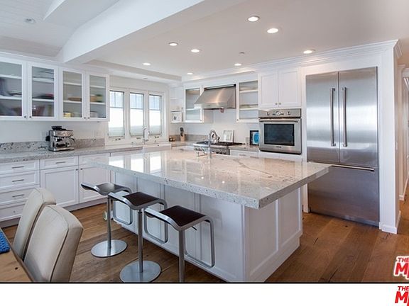 5th image of 125 Ocean Park Blvd