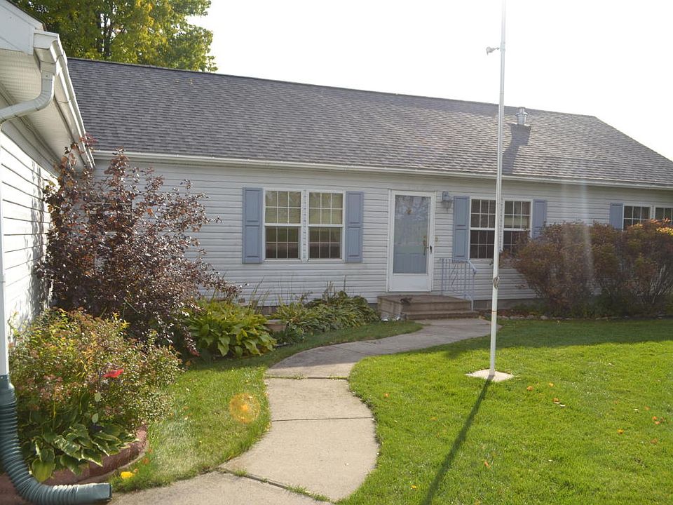 1st image of 15443 Green Ln
