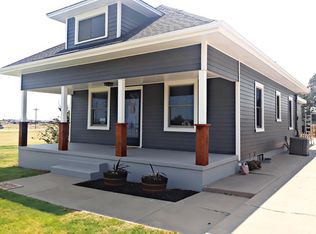 3885 N Big Lowe Rd, Holcomb, KS 67851