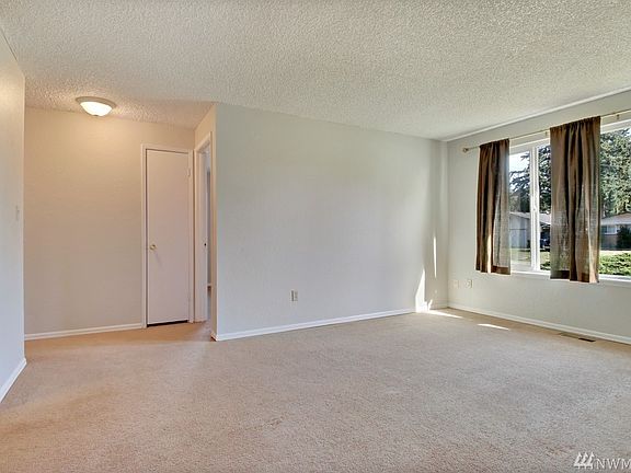 3rd image of 26249 172nd Ave SE
