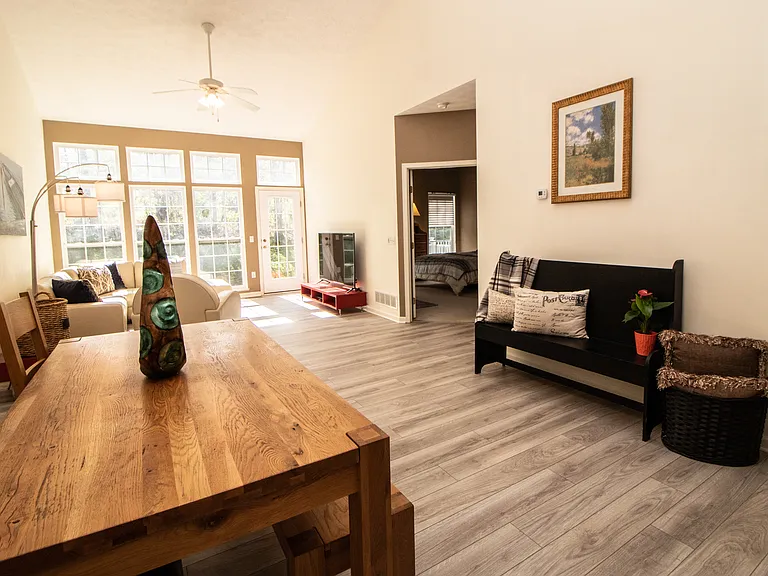 4977 Lake View Dr — Photo 6