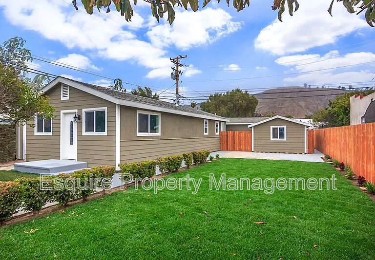 1218 N Olive St #A — Photo 21