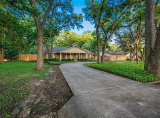 310 Shadowwood Trl, Red Oak, TX 75154