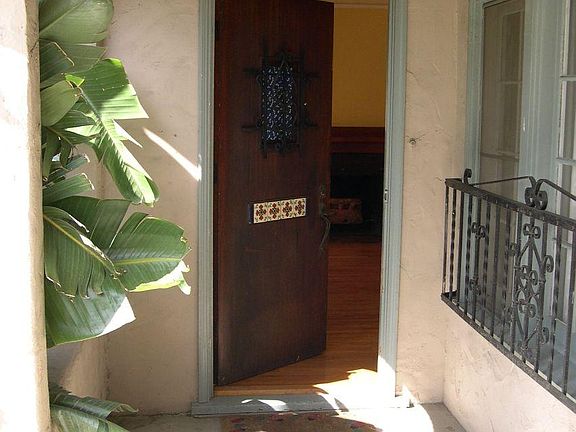 4th image of 2264 Lake View Ave