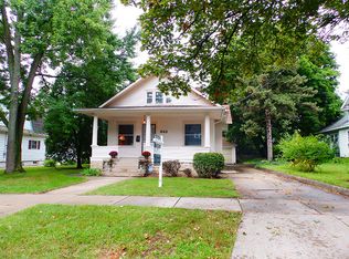 842 Augusta Ave, Elgin, IL 60120