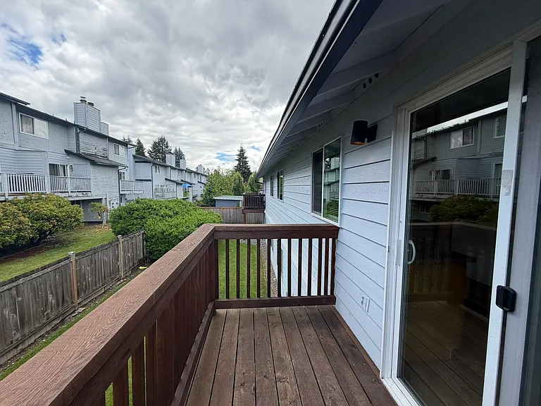 207 Dorn 8-plex — Photo 2