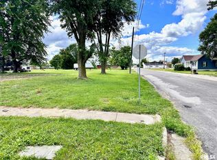 511 N East St, Jacksonville, IL 62650