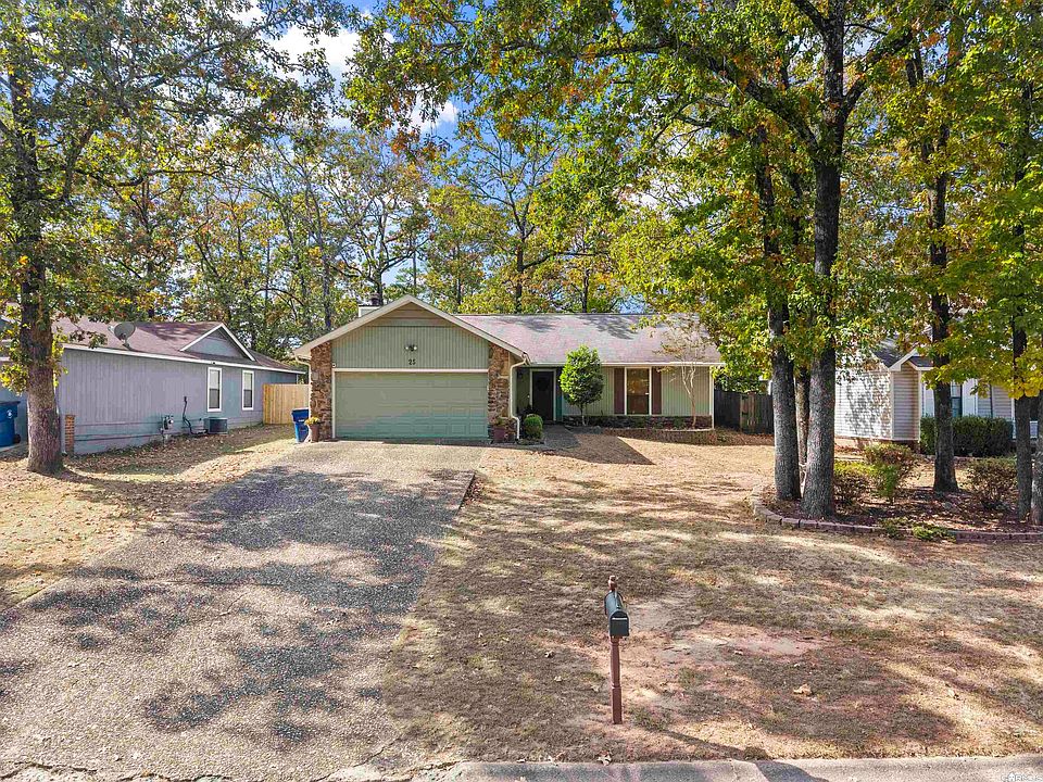 1st image of 25 Oak Ridge Dr