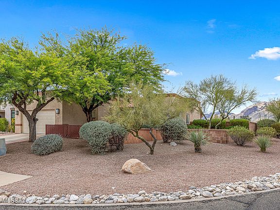 4th image of 5555 N Crescent Ridge Dr