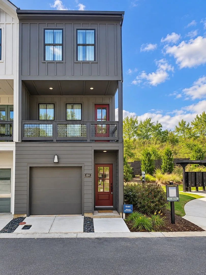 2 bed, 2.0 bath, 1171 sqft, $2,700 — Photo 1