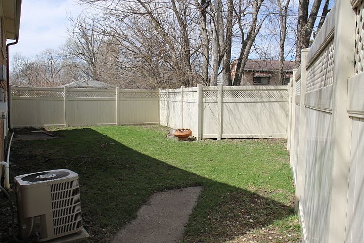 2nd image of 555 Shelly Ln