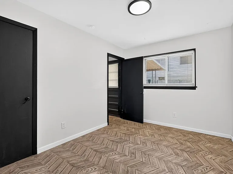 5544 Sapphire Ave — Photo 25