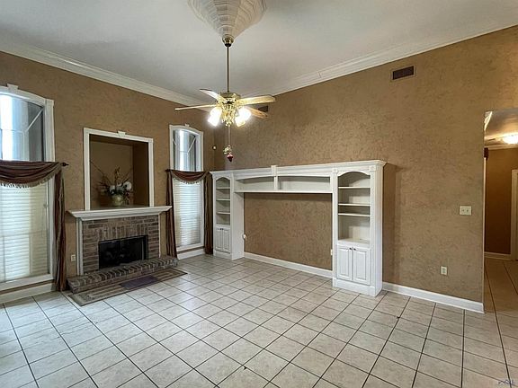 5th image of 25 Cambridge Cir