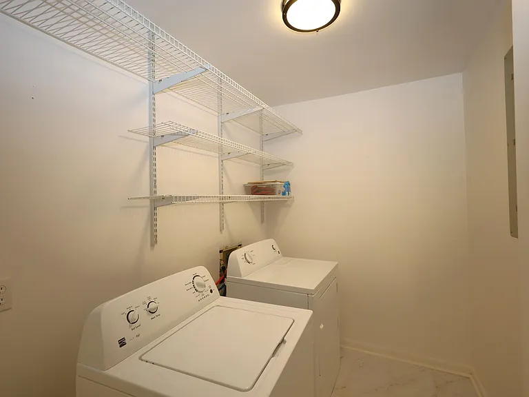 2208 Northwood Cir — Photo 13