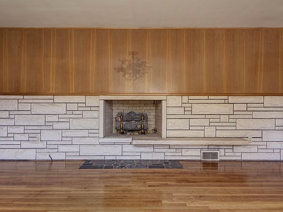5th image of 2500 S Brentwood Blvd