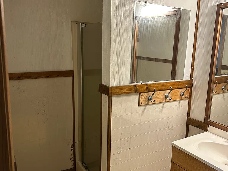 400 Sumner St #1 — Photo 14