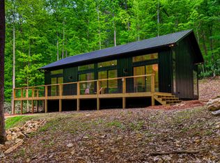2799 Buckeye Dr, Cosby, TN 37722