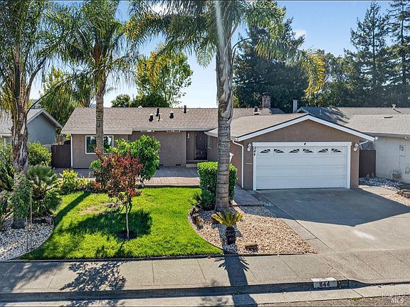 5th image of 844 Cedarwood Lane