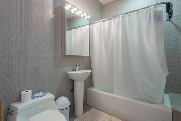 Rented by Compass | media 7