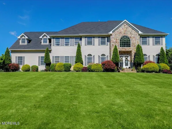 13 Randall Drive, Manalapan, NJ 07726