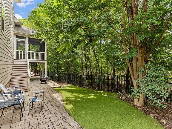 2nd image of 621 Ancient Oaks Dr