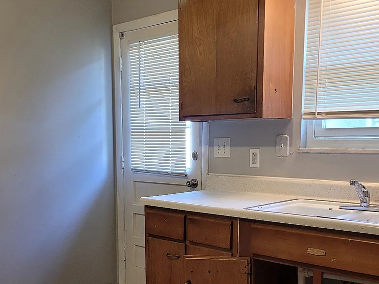 6115 E 12th St #1 — Photo 3