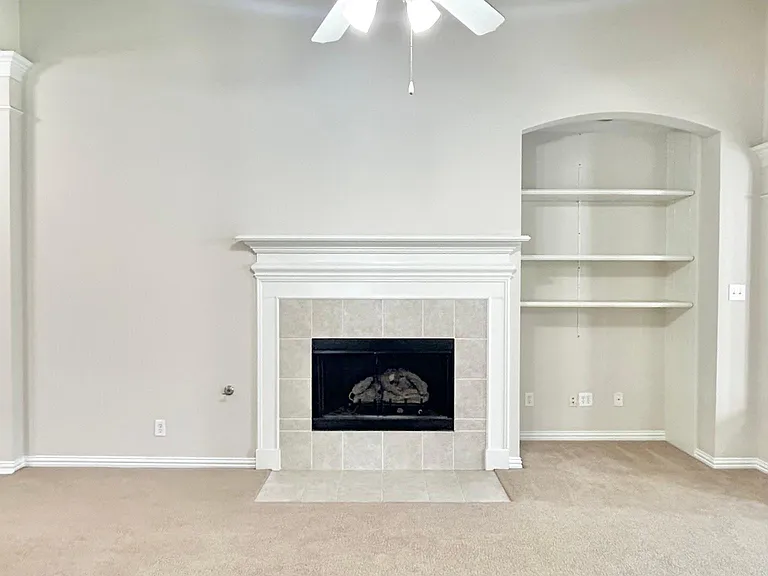 604 Peacock Dr — Photo 8