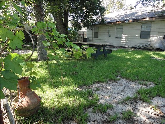 4th image of 2512 McNay Dr