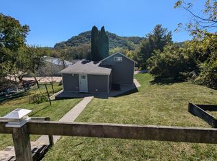 330 Dodge St, Lansing, IA 52151