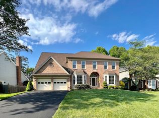 712 Huntsman Pl, Herndon, VA 20170