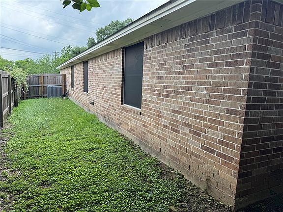 3rd image of 1003 South Dr