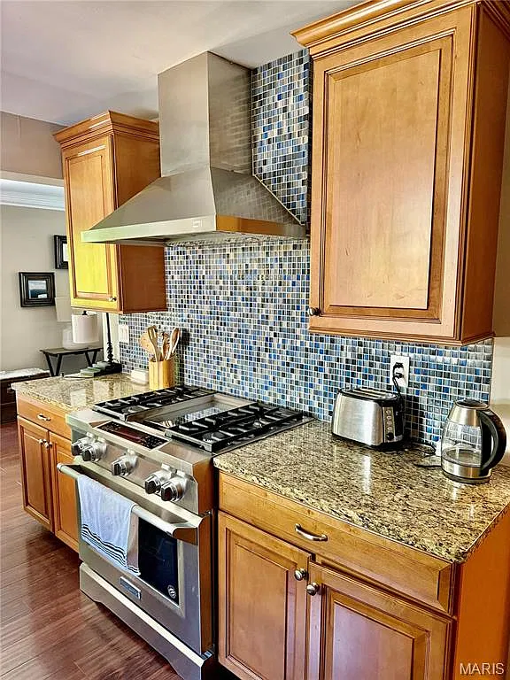 3 bed, 3.5 bath, 2365 sqft, $3,500 — Photo 3