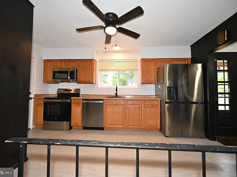 2509 Eliot Pl — Photo 10
