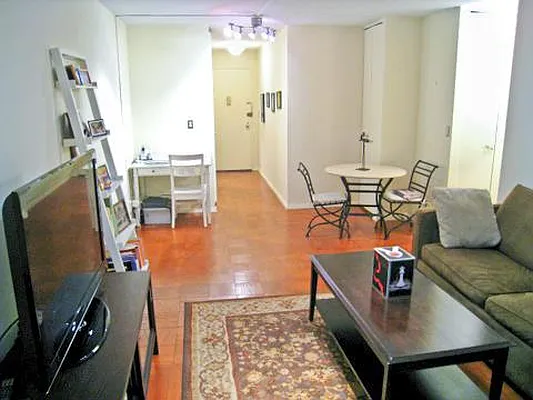 Sold by Nest Seekers International | media 13