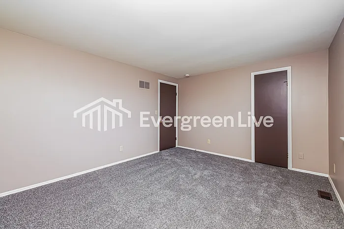 7592 Mount Hood Dr — Photo 10