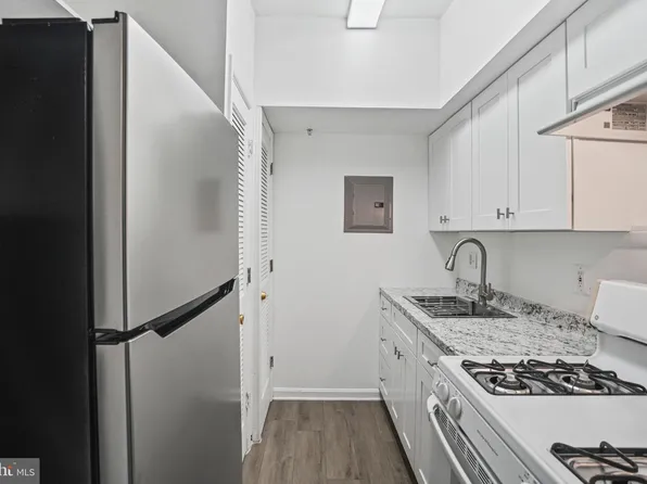 7402 18th Ave #18, Hyattsville, MD 20783