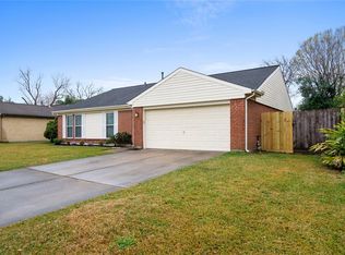 15935 Pipers View Dr, Webster, TX 77598