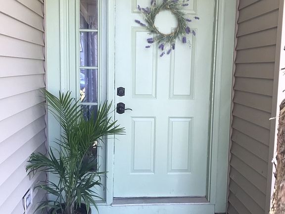 5th image of 2882 Dorothy Dr