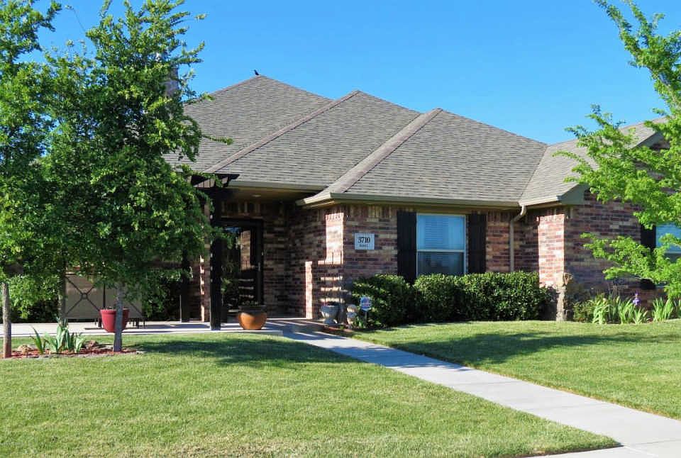 1st image of 3710 Knoll Dr