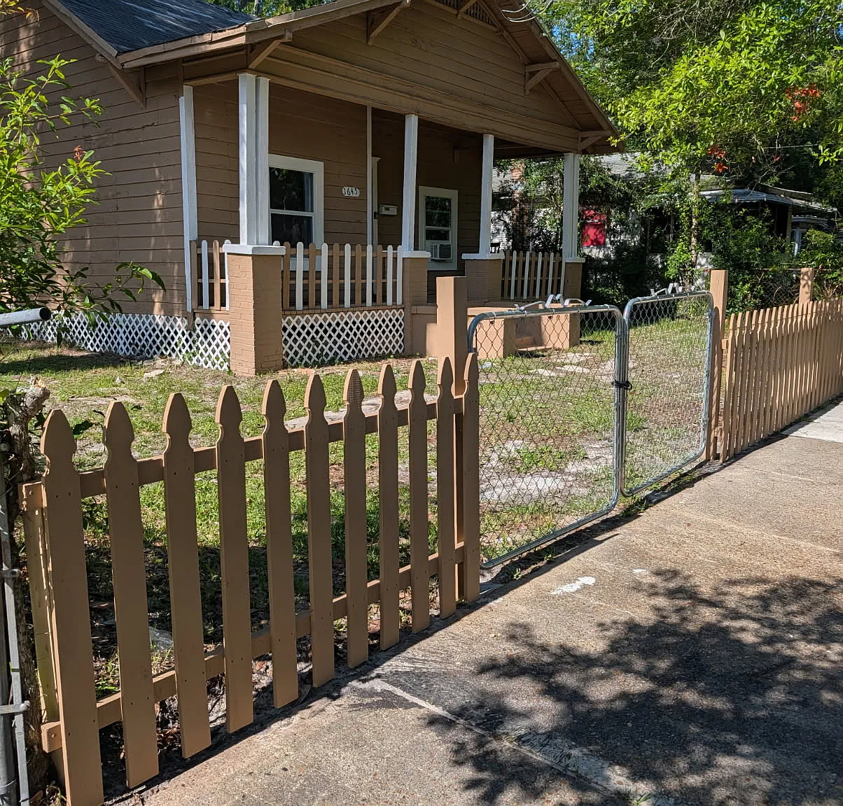3 bed, 1000 sqft, $1,000 — Photo 1