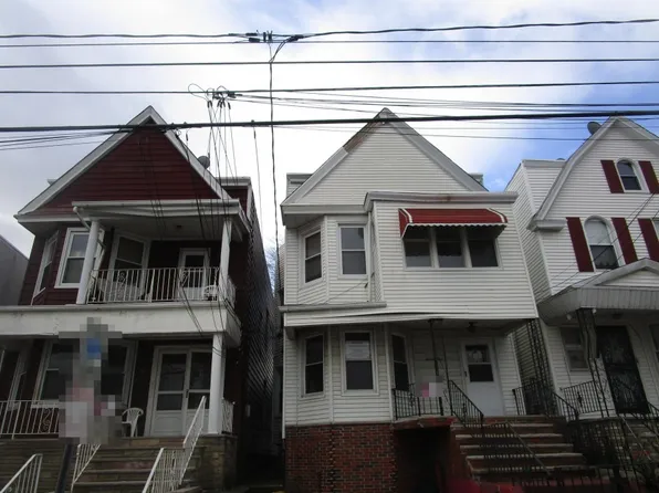 25 Bayview Ave, Jersey City, NJ 07305