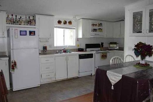 2nd image of 514 SW 131st Ave
