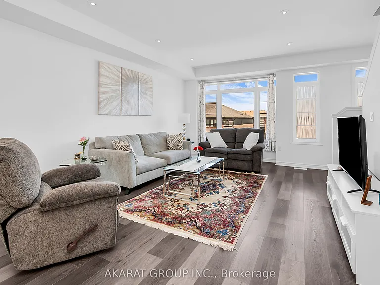 61 Soho St #68 — Photo 12