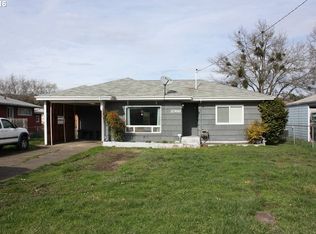 2366 Castle Ave, Roseburg, OR 97471