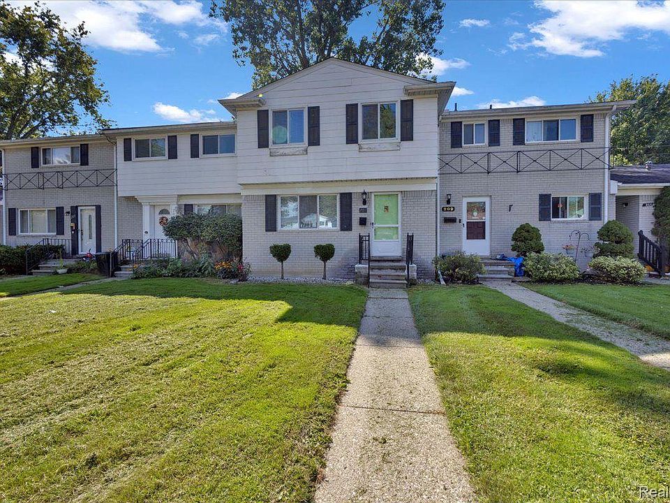 1st image of 207 N Christine Cir