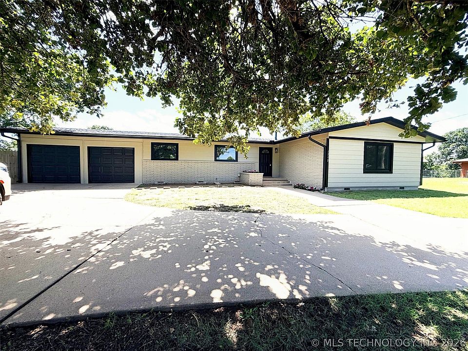 1st image of 1312 Hillcrest Dr
