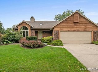 2321 Midvale St NE, Grand Rapids, MI 49505