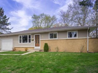 W61N734 Mequon Ave, Cedarburg, WI 53012